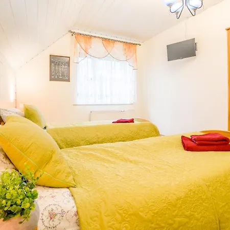 Dom Do Wynajecia Lena Holiday home Kowary